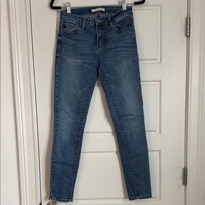 KanCan Women's Classic Blue Skinny Jeans